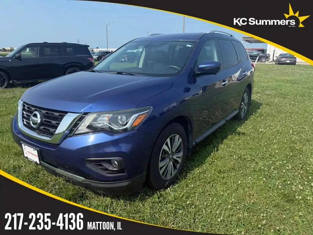 2017 Nissan Pathfinder SL 2WD's photo