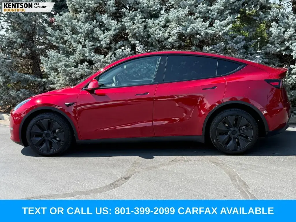 2025 Tesla Model Y Long Range Dual Motor All-Wheel Drive photo 4
