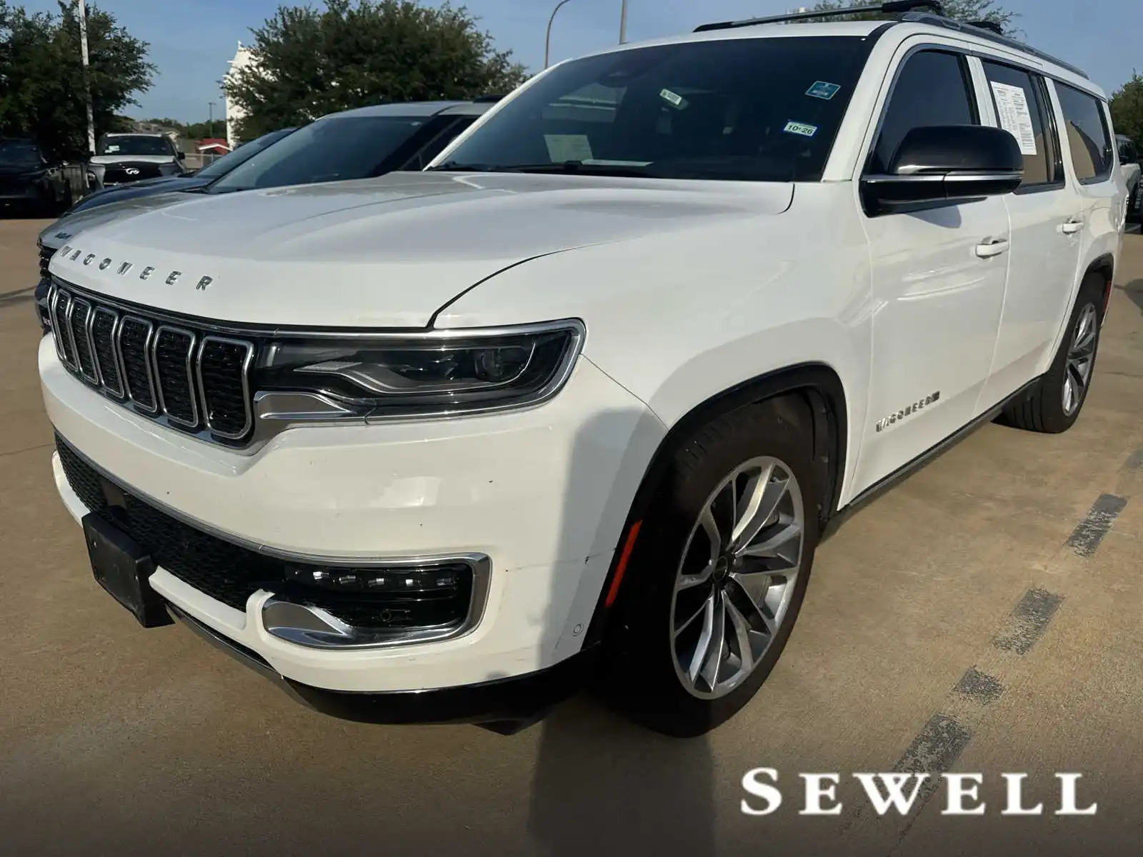 2023 Jeep Wagoneer L Series III 4WD's photo