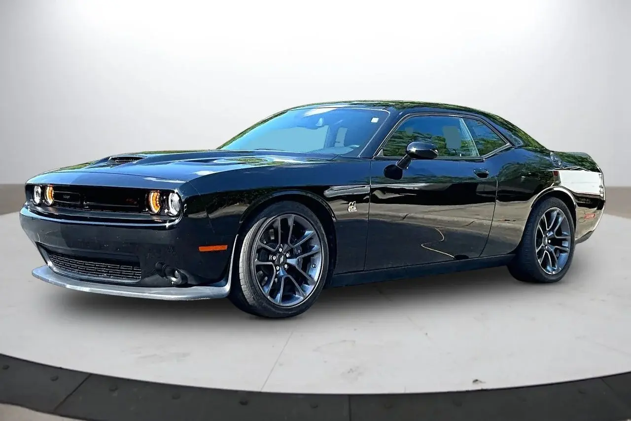 2023 Dodge Challenger R/T Scat Pack photo 4