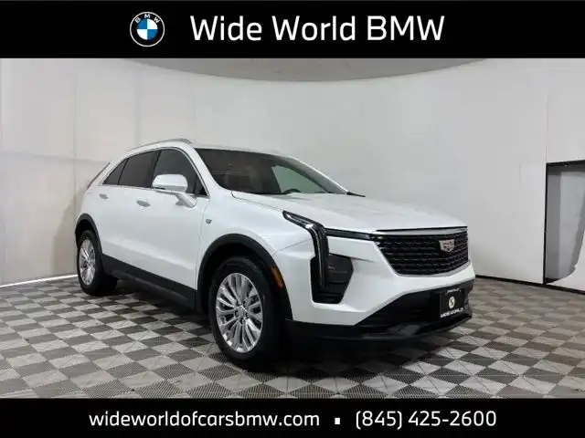 2024 Cadillac XT4 Luxury AWD's photo