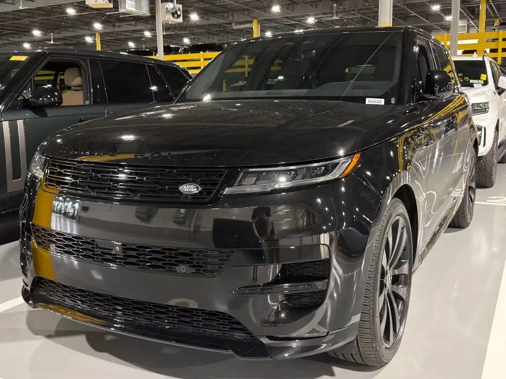 2025 Land Rover Range Rover Sport P460e PHEV Dynamic SE's photo