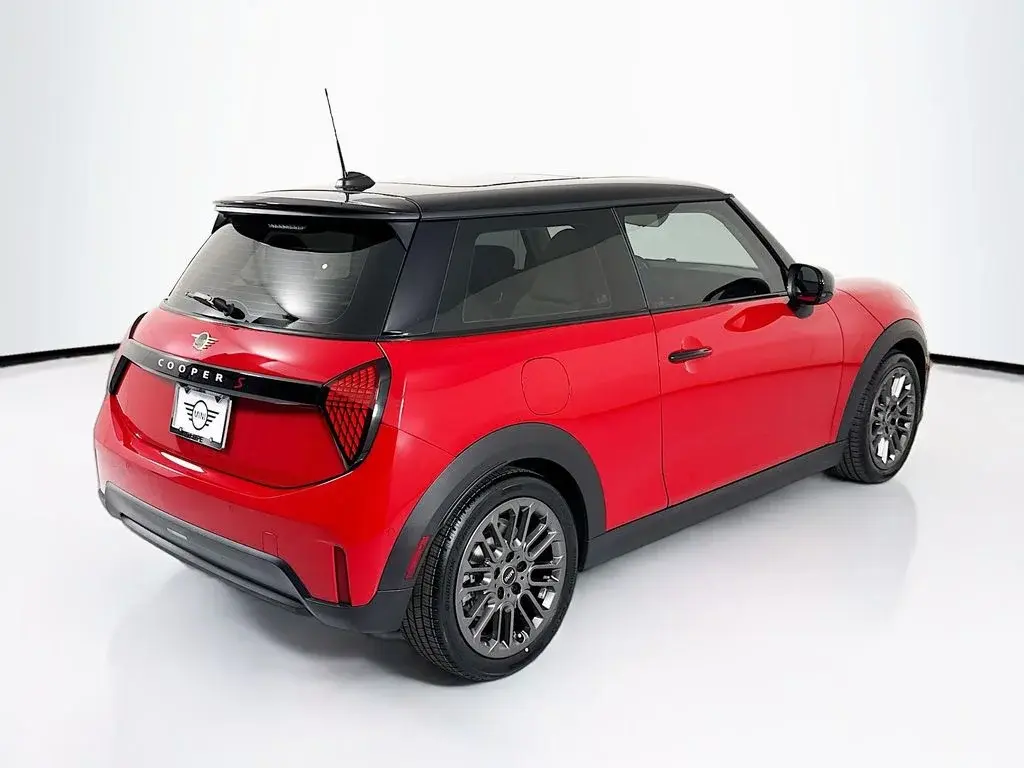 2025 MINI Hardtop Cooper S photo 5