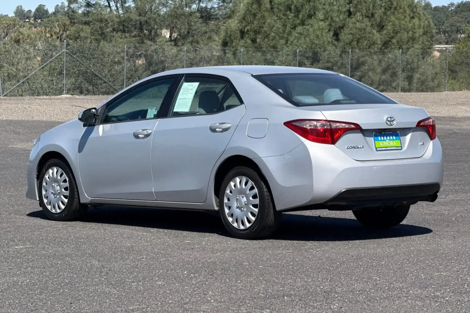 2018 Toyota Corolla LE AT photo 5