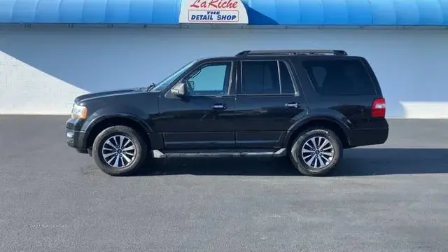 2015 Ford Expedition XLT photo 5