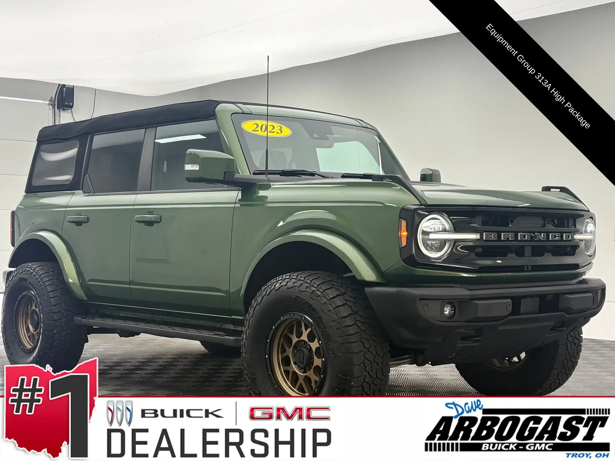 2023 Ford Bronco Outer Banks 4x4 photo 1
