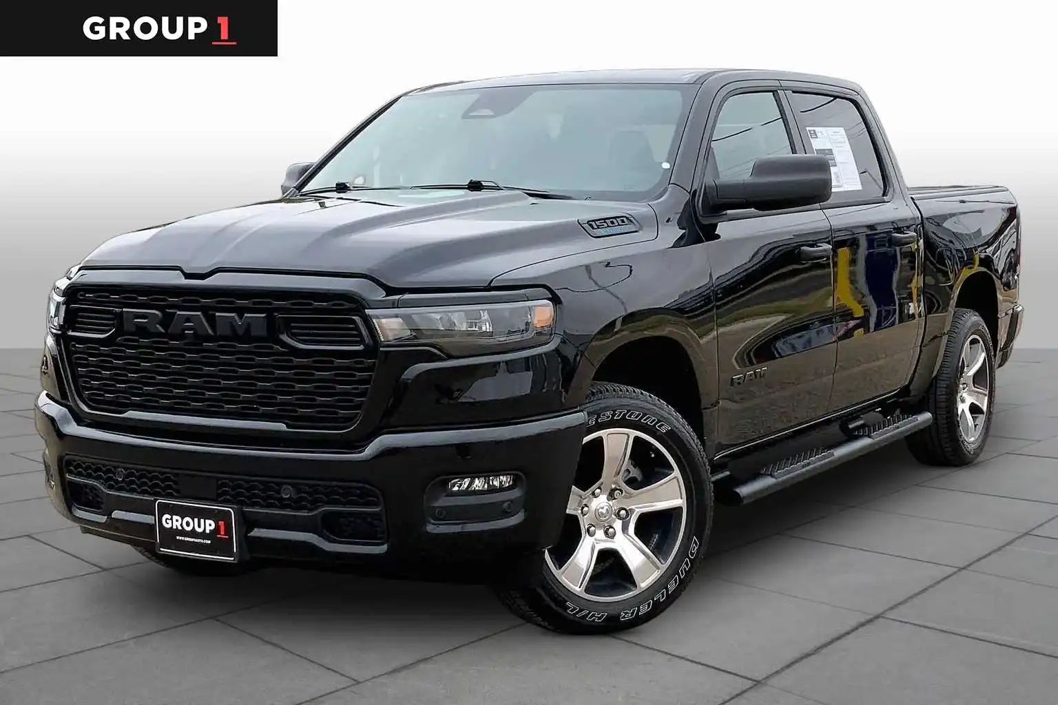 2025 RAM 1500 Tradesman 4x4 Crew Cab 5'7's photo