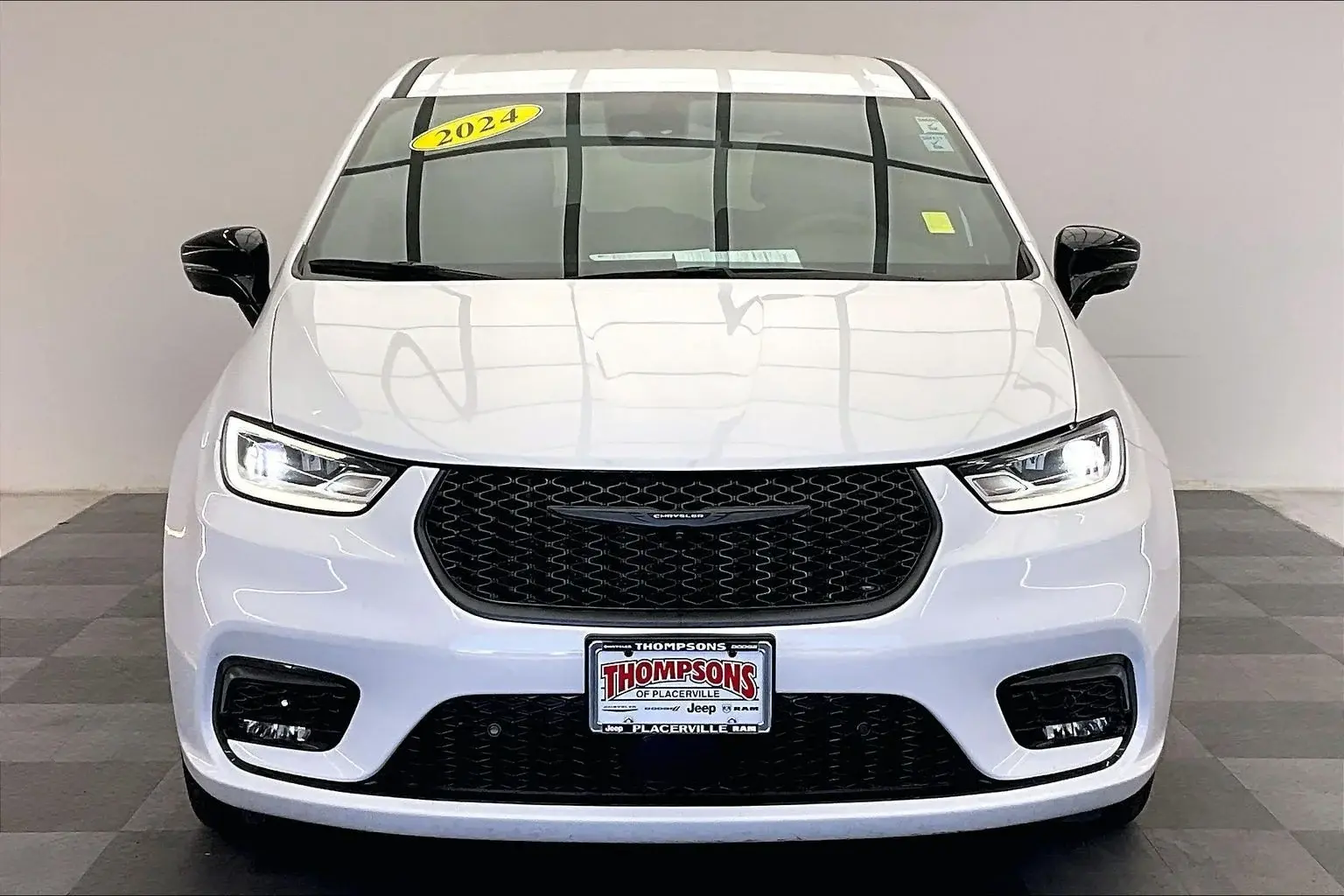 Vehicle Image 2
