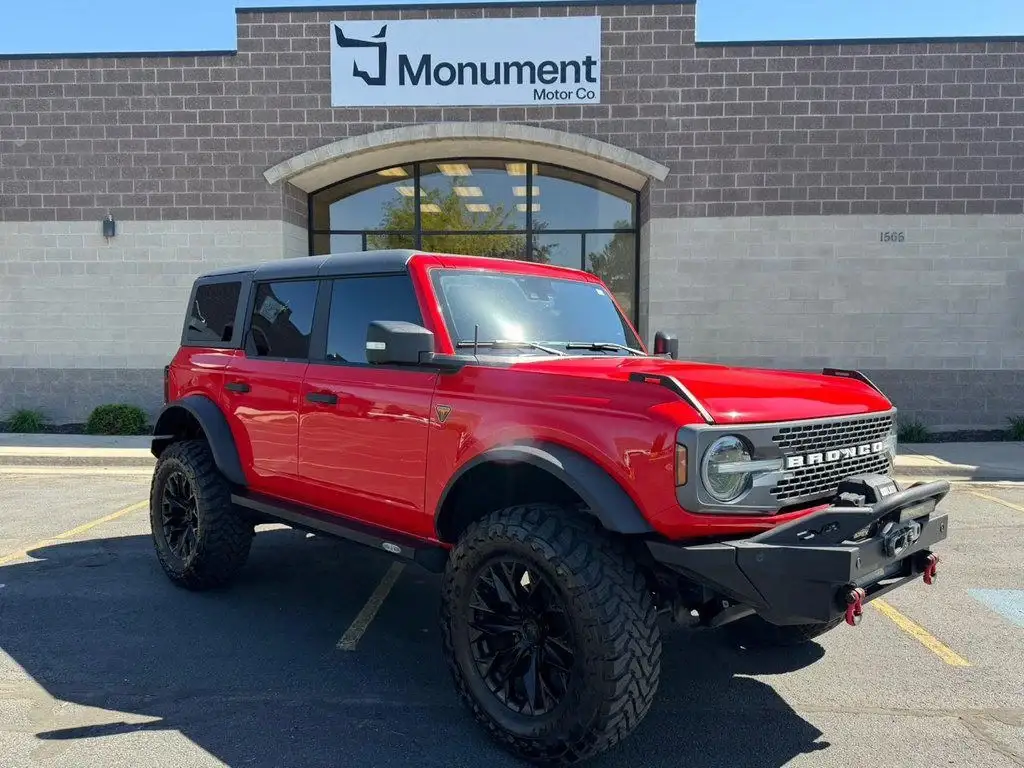 2022 Ford Bronco Base Advanced 4x4 photo 1
