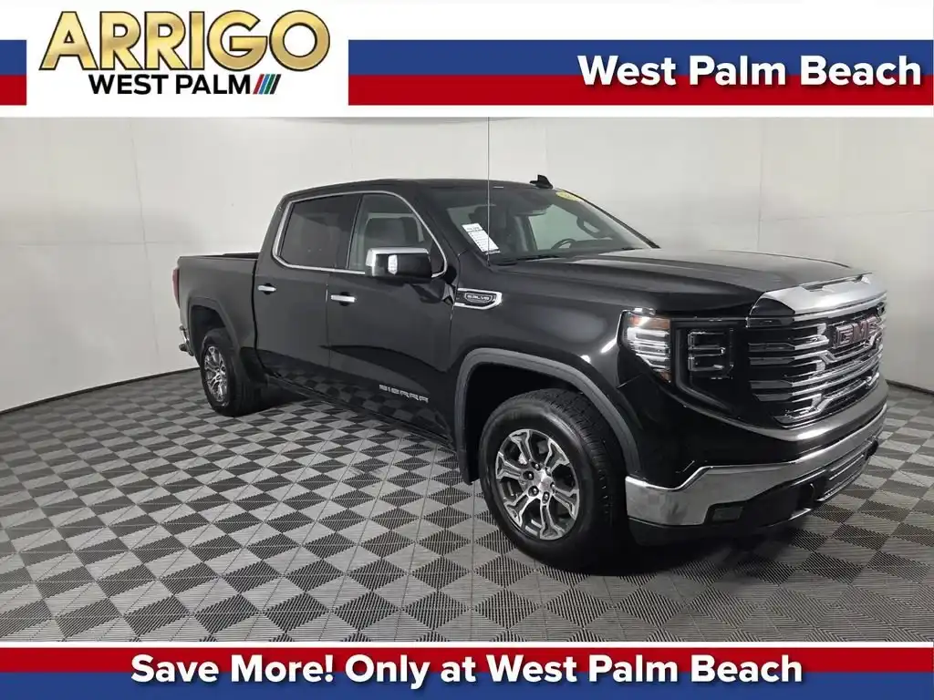2025 GMC Sierra SLT 2WD Crew Cab Short Box's photo