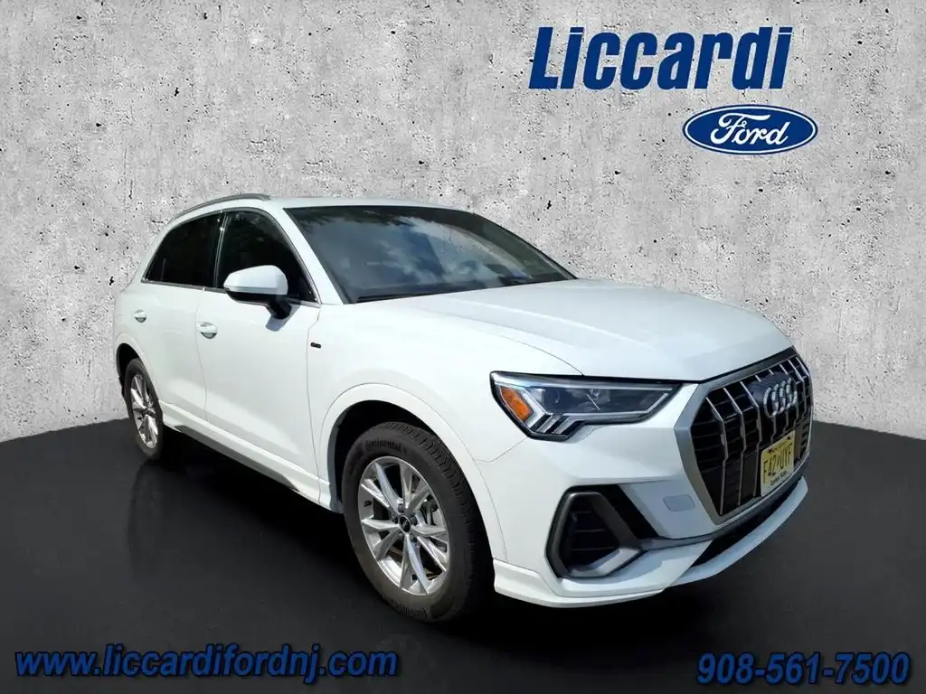 2025 Audi Q3 45 TFSI S Line Premium quattro's photo