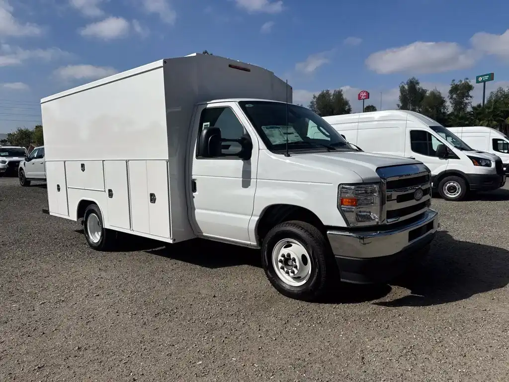 2026 Ford E-Series DRW E-350 Super Duty 138 in WB's photo