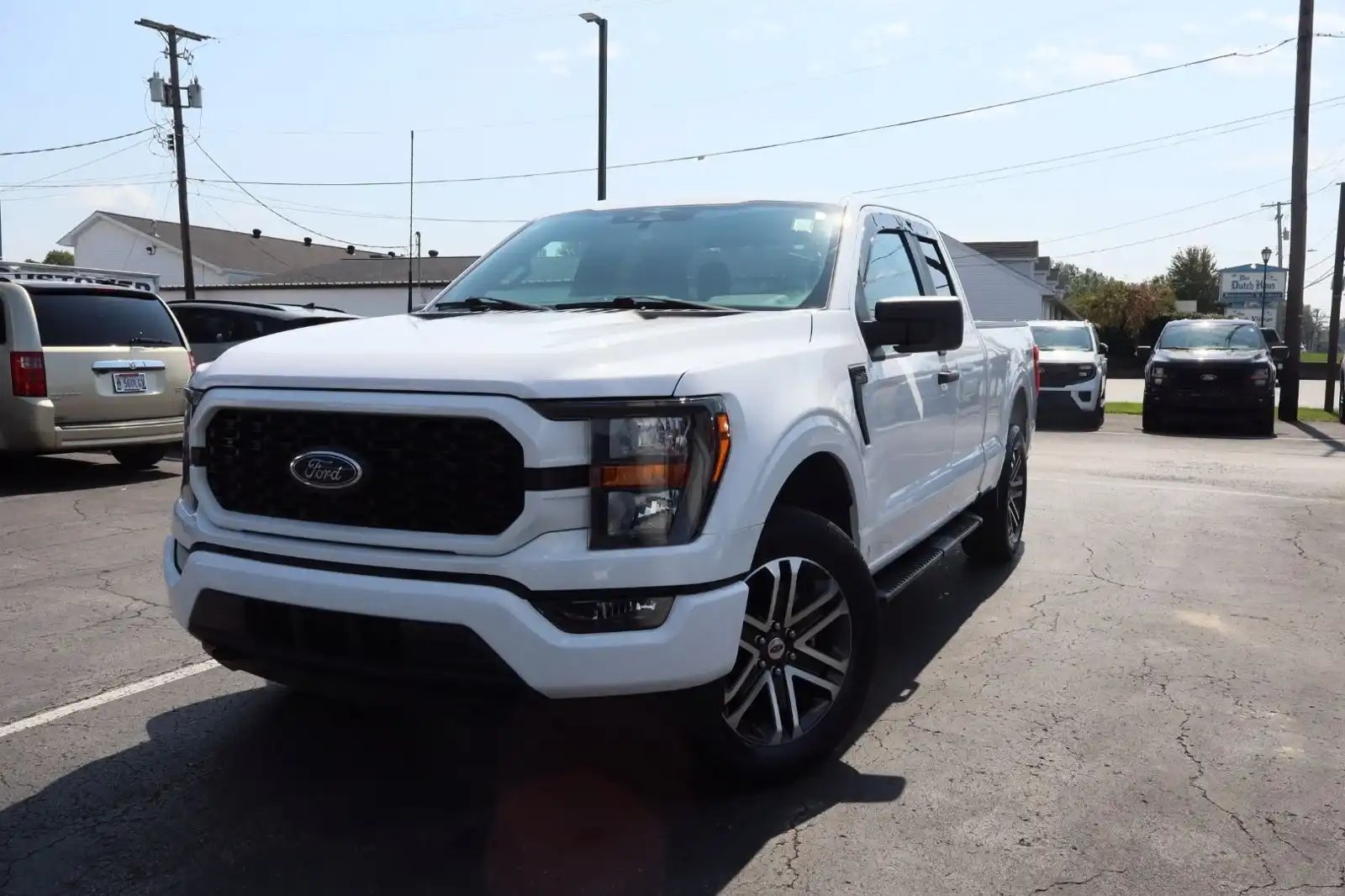 2023 Ford F-150 XL 4WD SuperCab 6-1/2' Box's photo