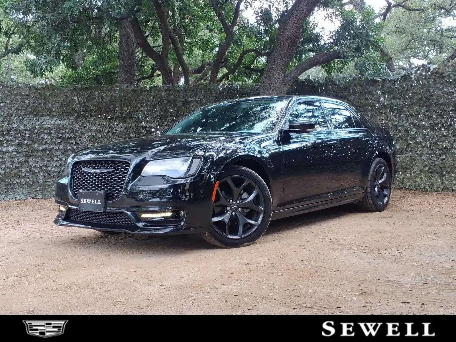 2023 Chrysler 300 Touring L RWD's photo