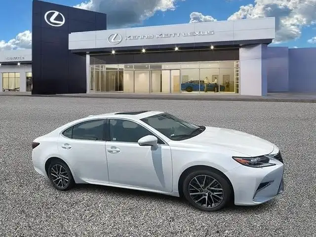 2017 Lexus ES 350 350's photo