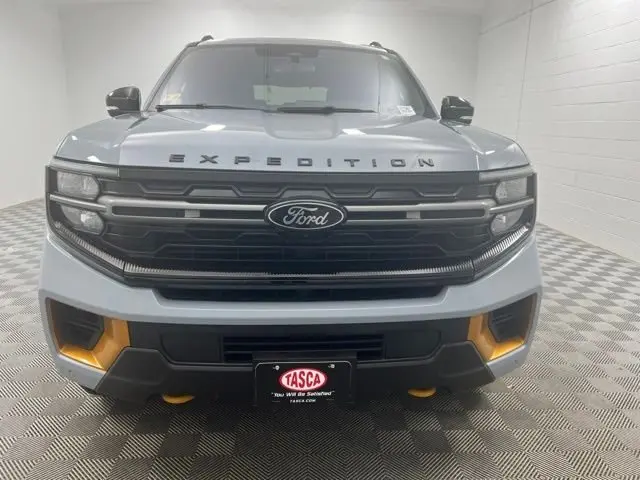 2025 Ford Expedition Tremor 4x4 photo 3
