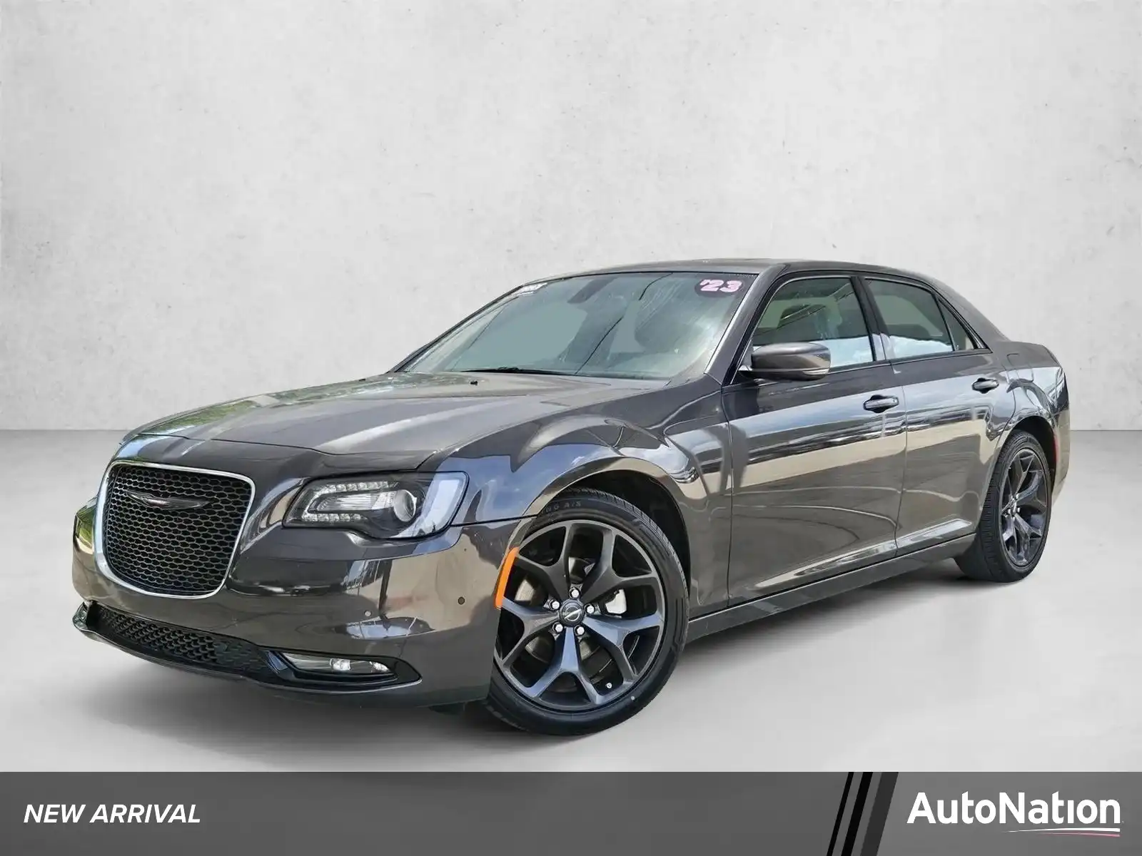 2023 Chrysler 300 S's photo