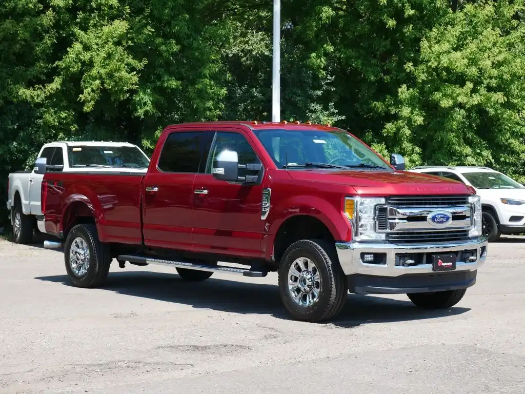 2017 Ford F-250 XLT 4x4 Crew Cab 8' Box's photo