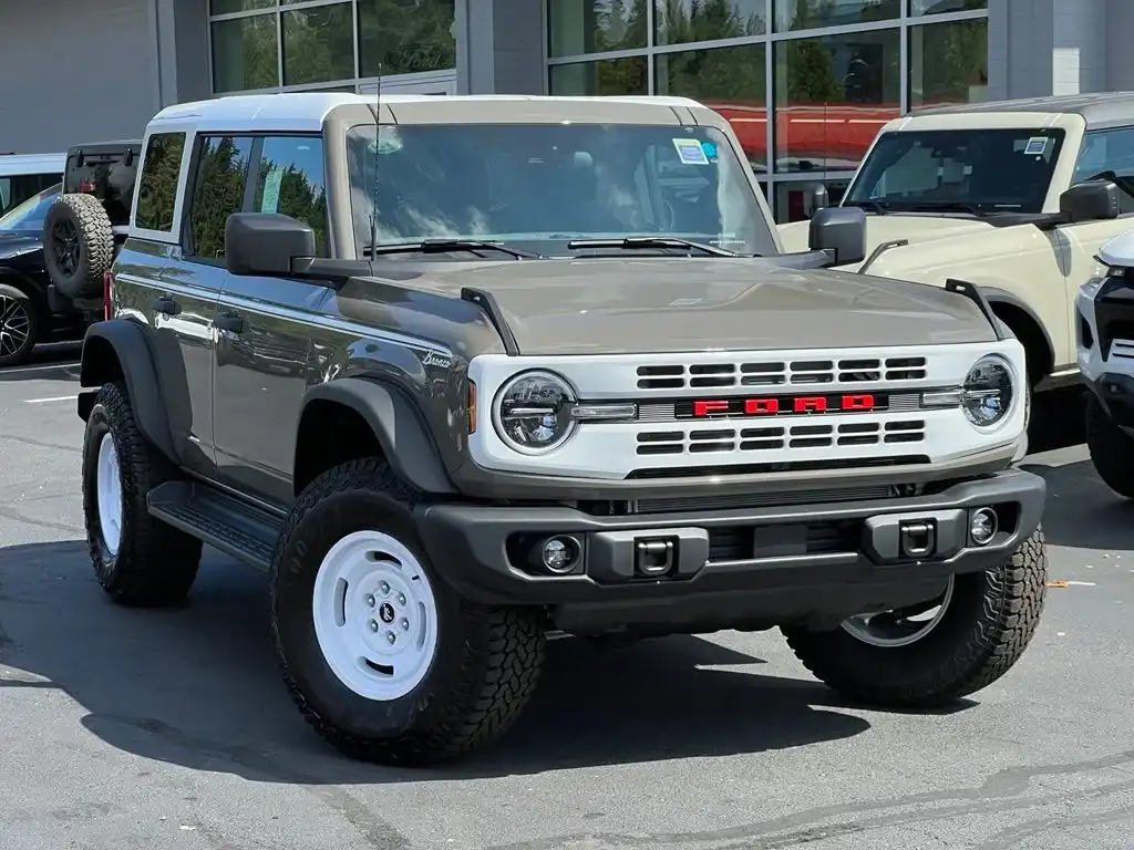 2026 Ford Bronco Heritage Edition 4x4's photo