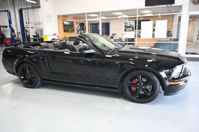 2008 Ford Mustang Premium GT photo 5