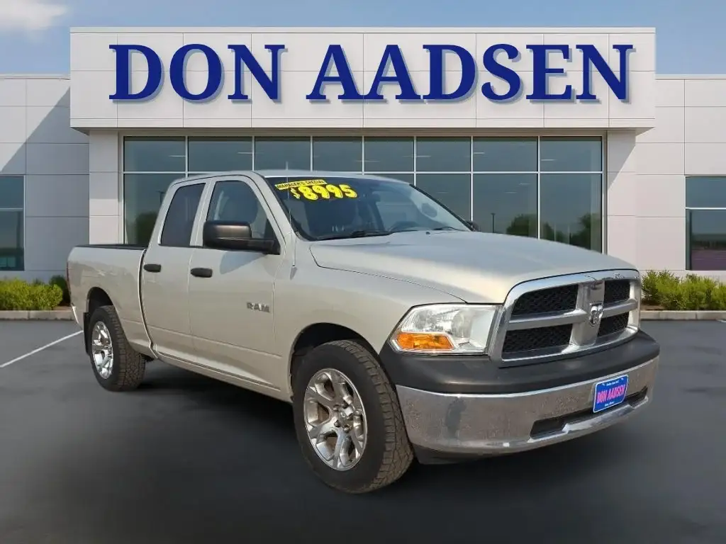 2010 RAM 1500 ST 4WD Quad Cab photo 1