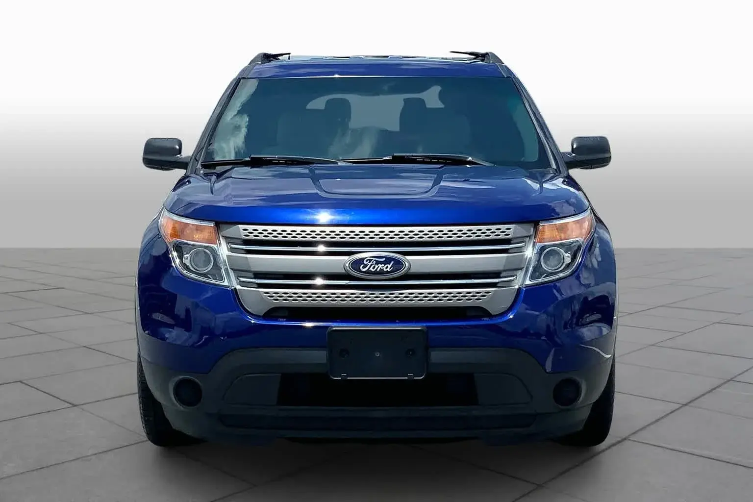 2015 Ford Explorer Base photo 3