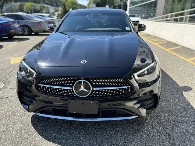 2022 Mercedes-Benz E-Class E450 4MATIC photo 3
