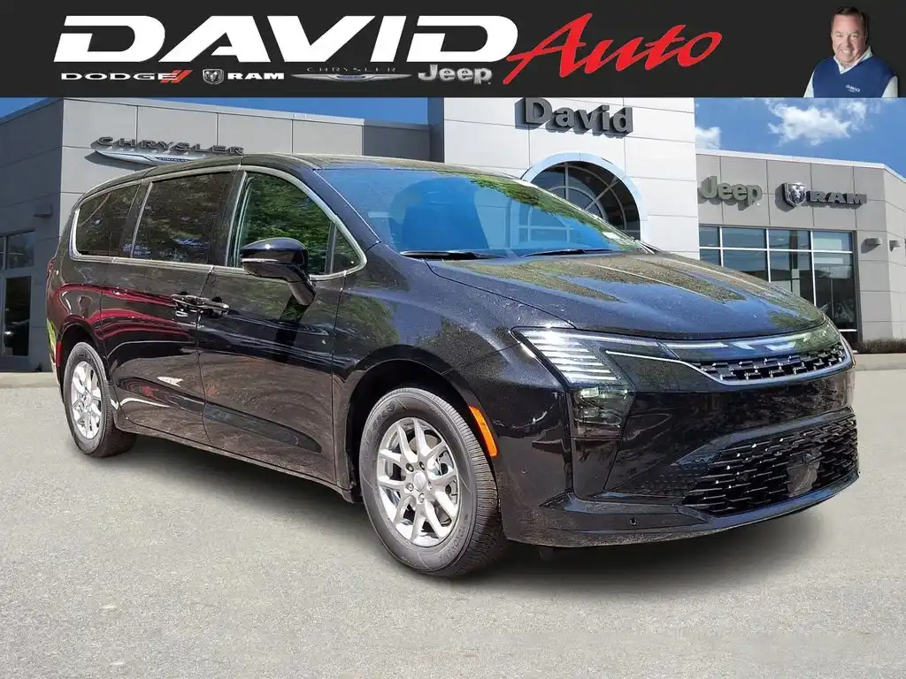 2027 Chrysler Pacifica Select's photo