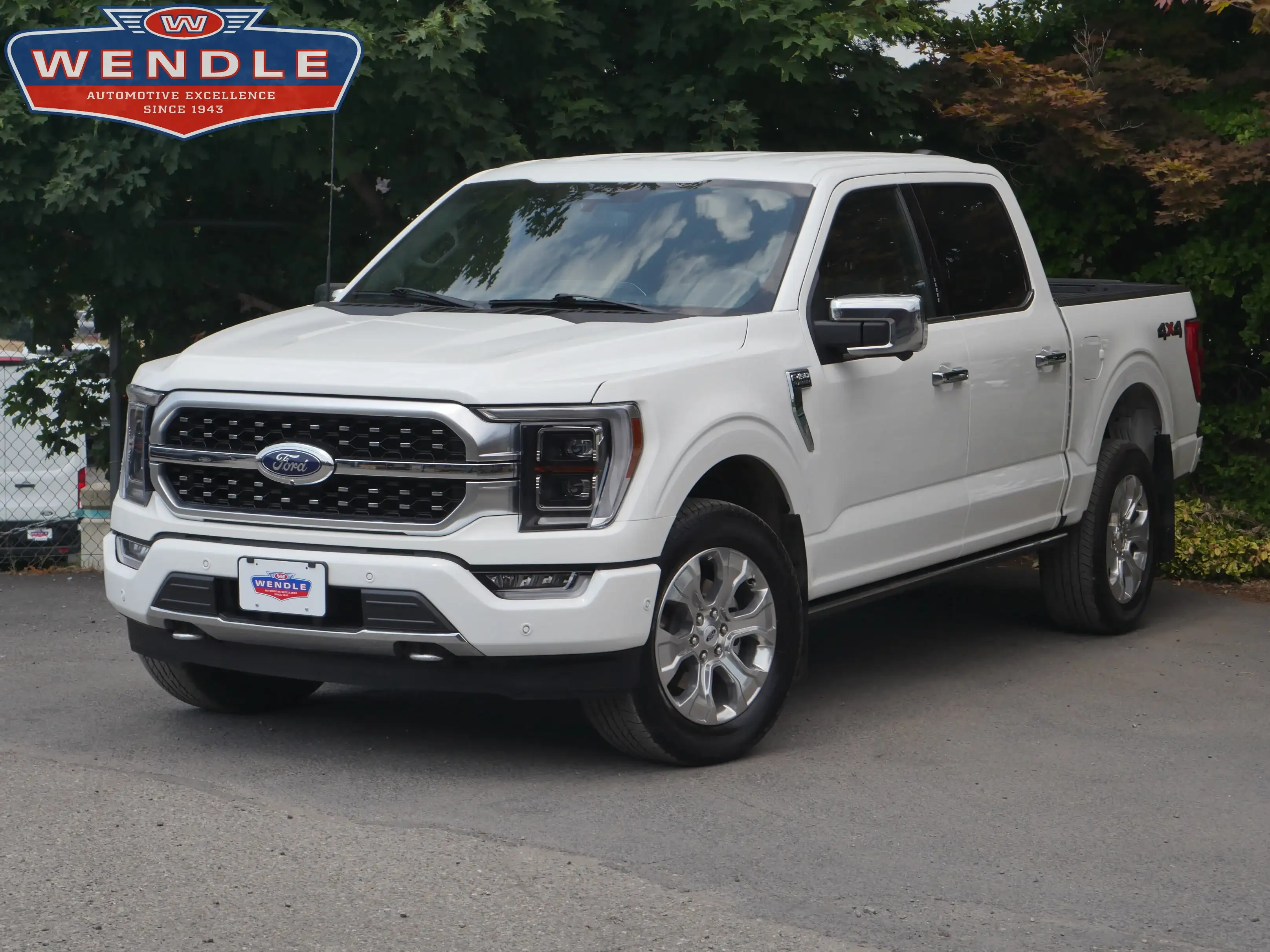 2023 Ford F-150 Platinum 4x4 SuperCrew 145 in's photo