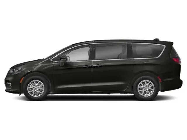 2023 Chrysler Pacifica Touring photo 3