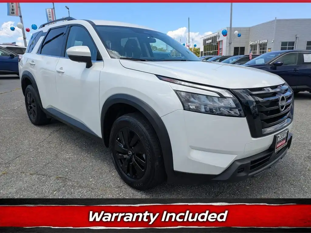 2025 Nissan Pathfinder SV 4WD's photo
