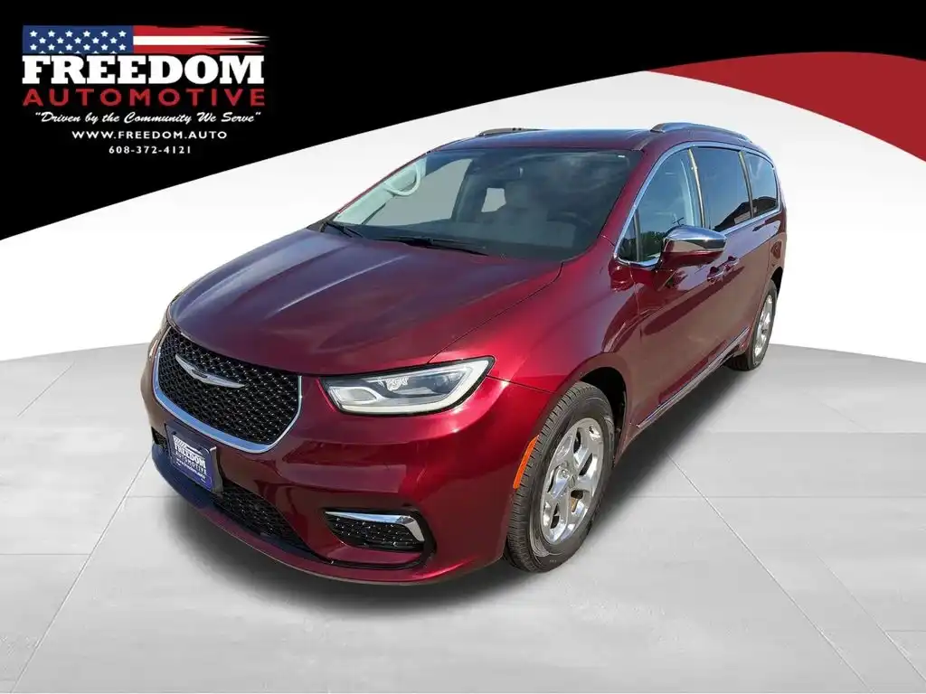 2021 Chrysler Pacifica Limited's photo