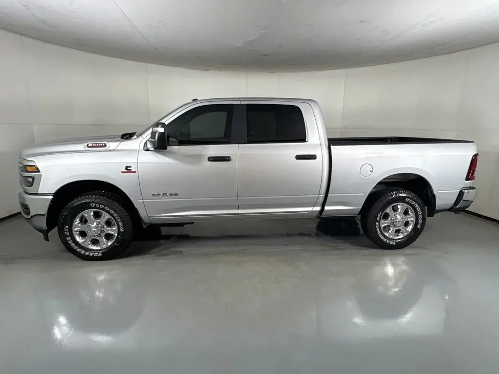 2026 RAM 2500 Big Horn Crew Cab SWB photo 5