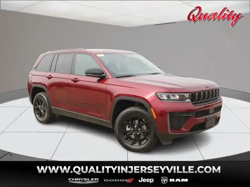 2026 Jeep Grand Cherokee Laredo Altitude 4WD's photo