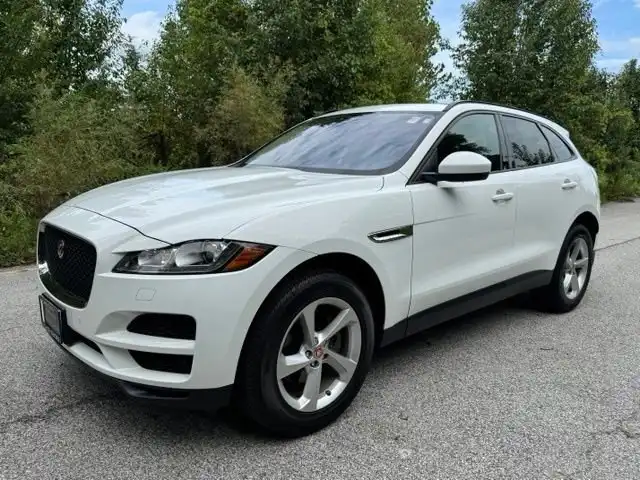 2018 Jaguar F-PACE 25t Premium AWD's photo