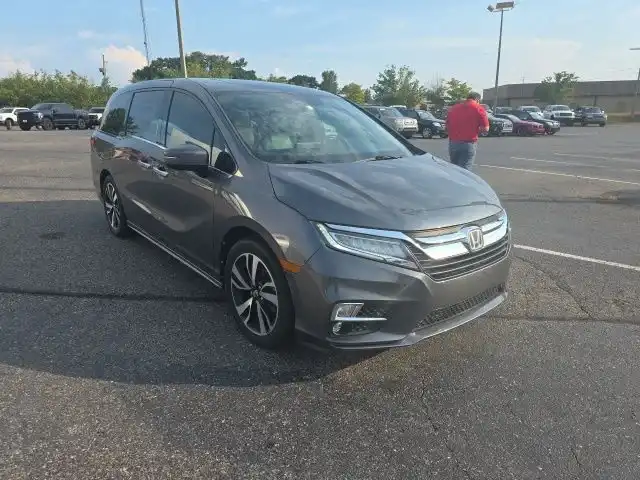 2018 Honda Odyssey Elite's photo