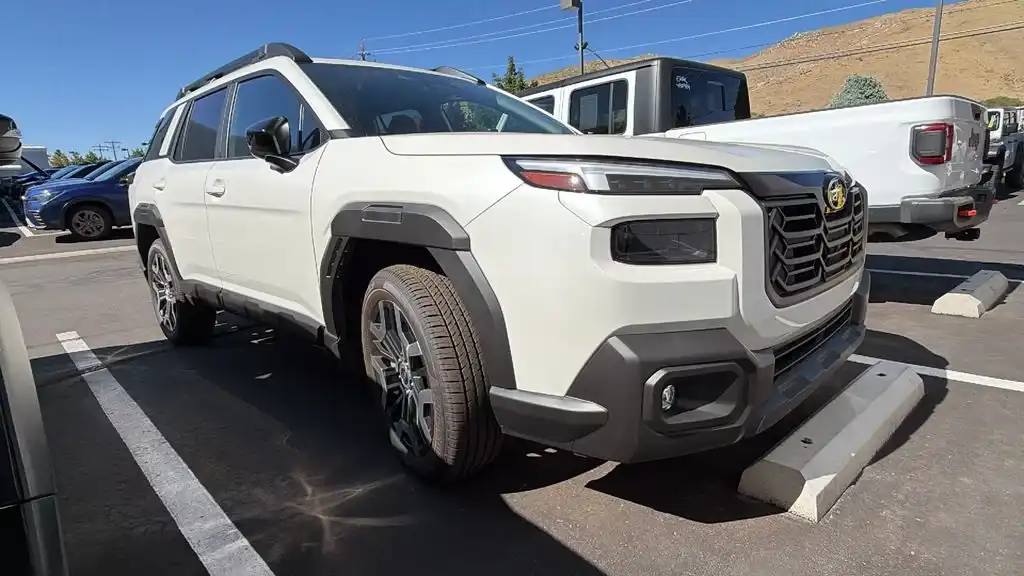 2026 Subaru Outback Touring XT's photo