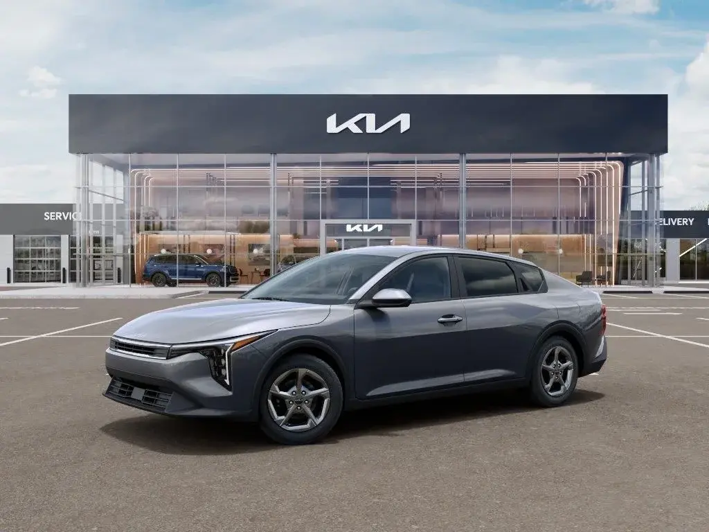 2026 Kia K4 LXS AT photo 3