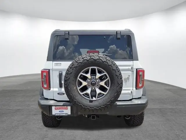 2023 Ford Bronco Badlands 4x4 photo 5