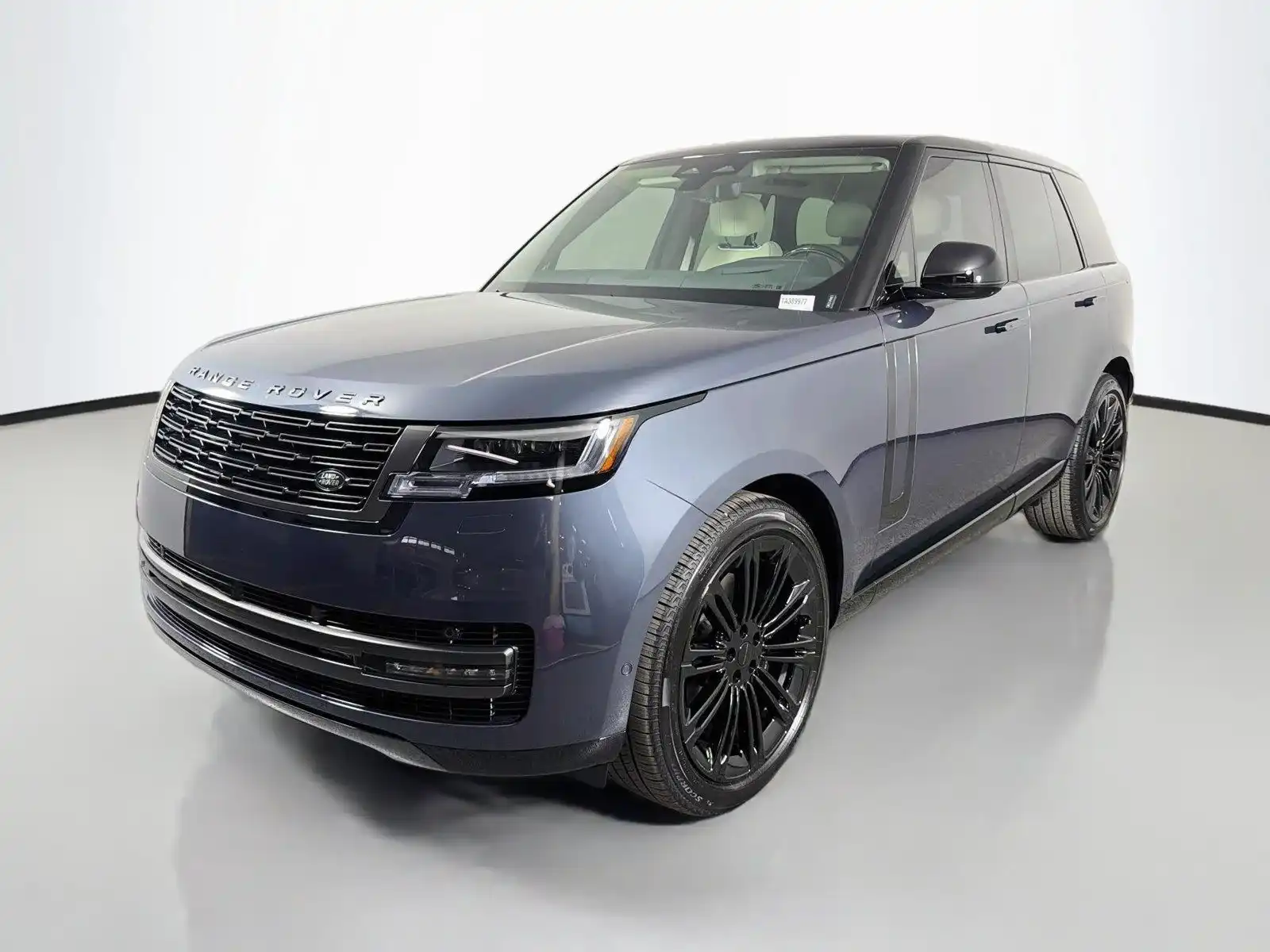 2026 Land Rover Range Rover 3.0 SE SWB's photo