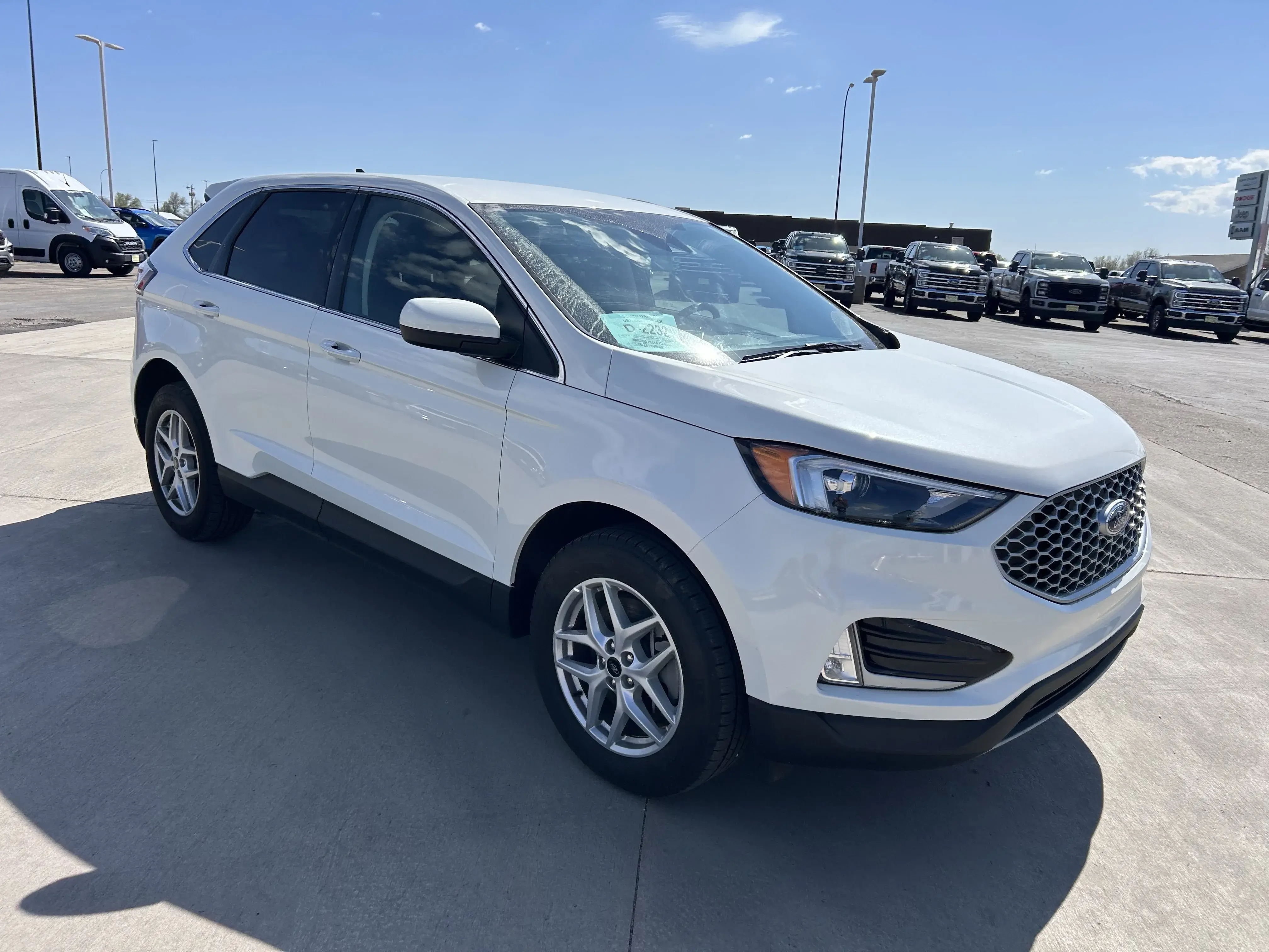 2024 Ford Edge SEL AWD photo 3