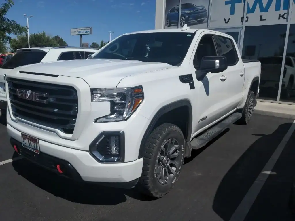 2020 GMC Sierra AT4 4WD Crew Cab Short Box's photo