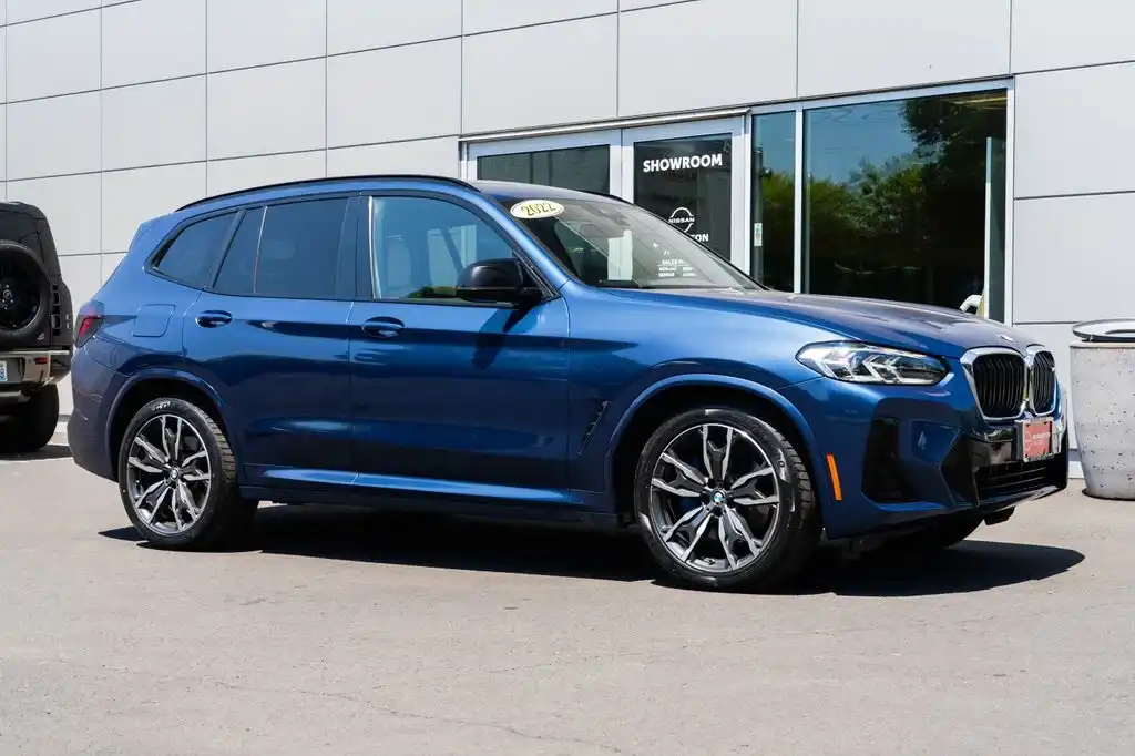 2022 BMW X3 M40i's photo