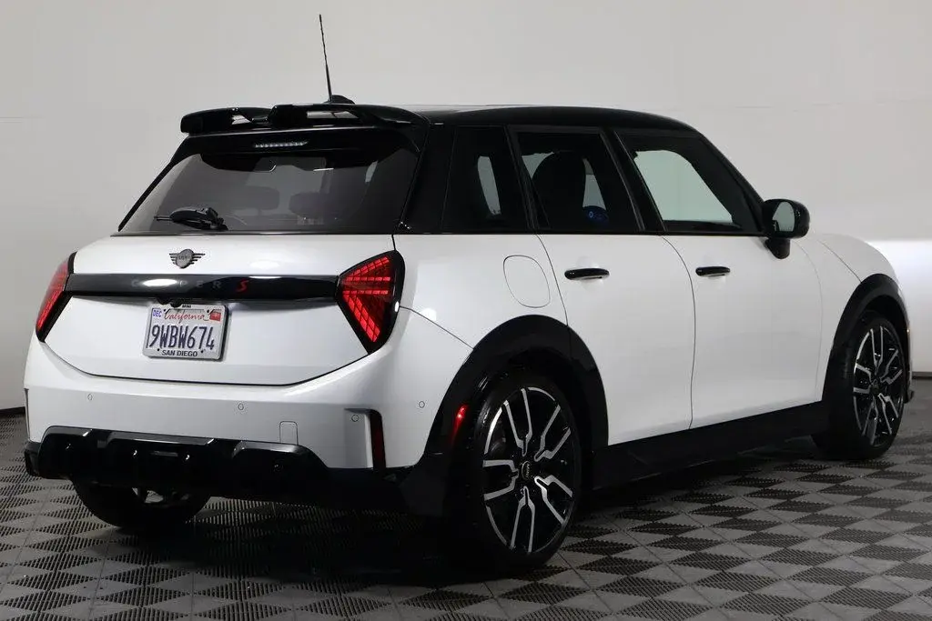 2026 MINI Hardtop Cooper S photo 4