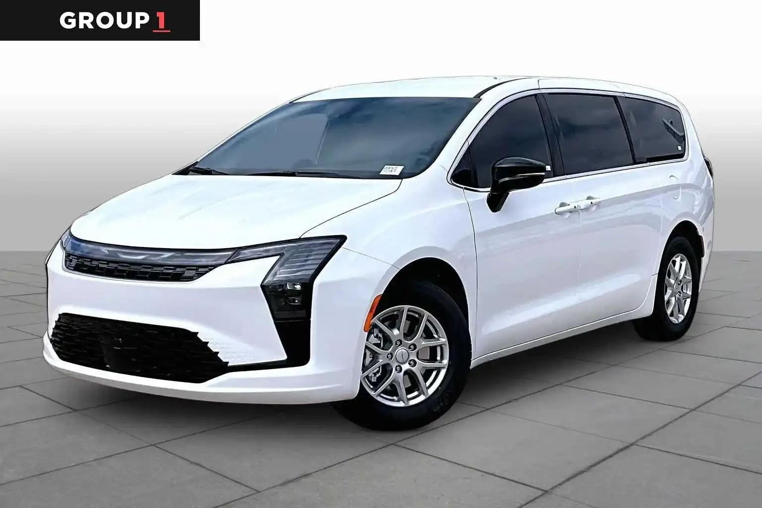 2027 Chrysler Pacifica Select's photo