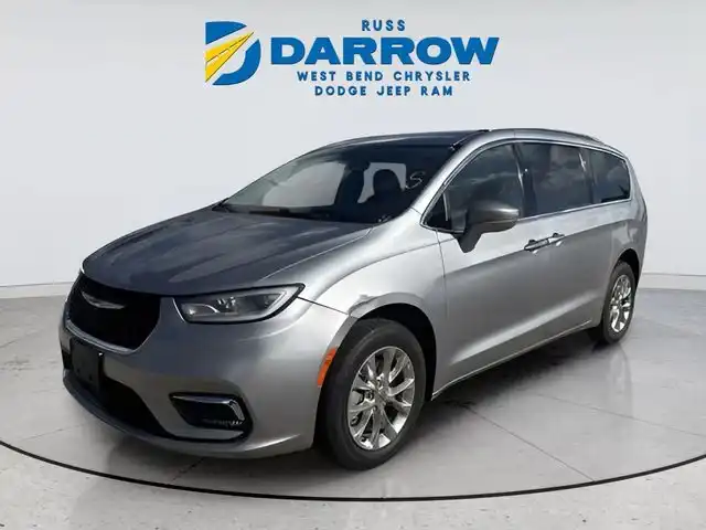 2021 Chrysler Pacifica Touring L's photo