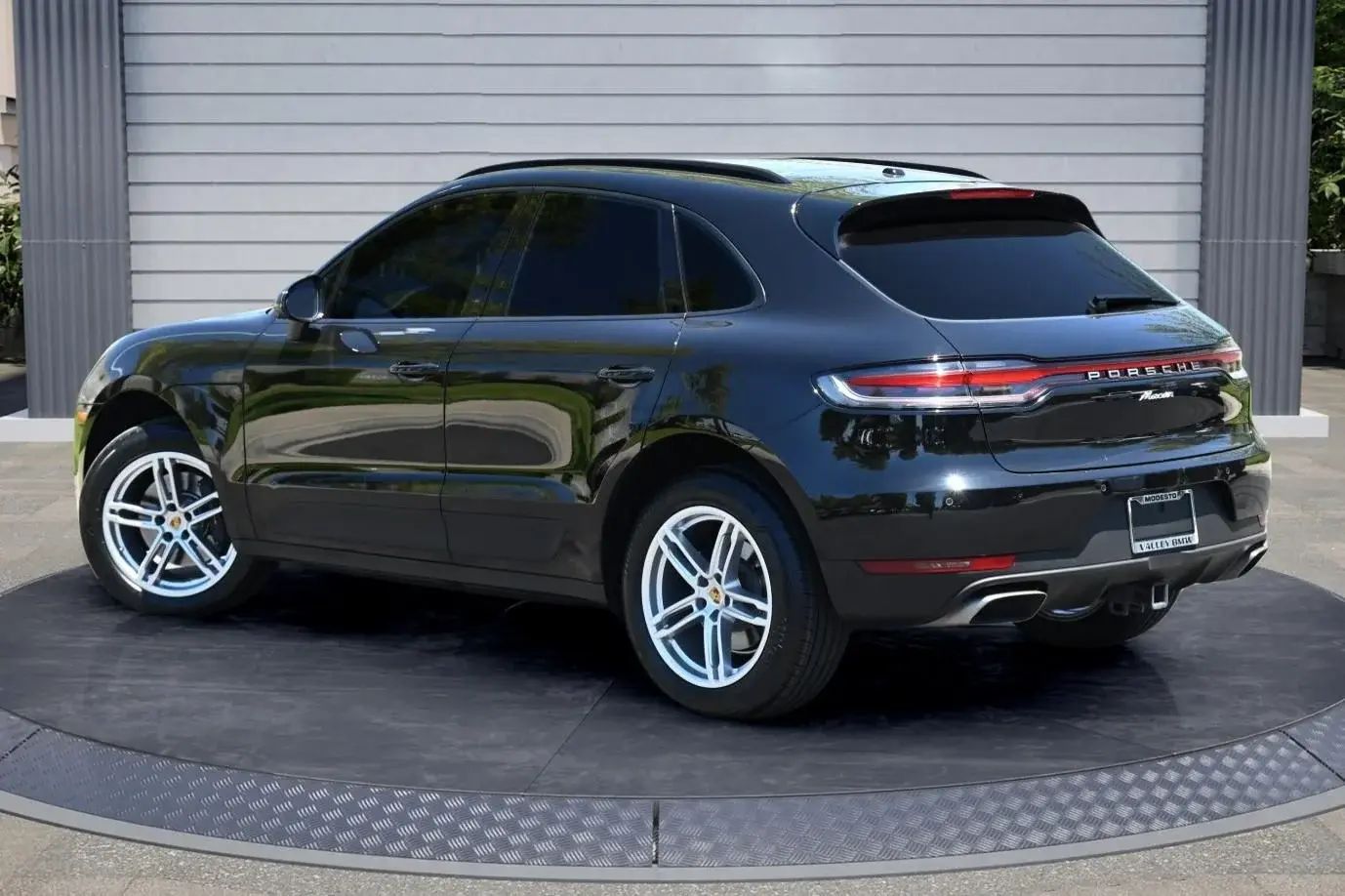 2020 Porsche Macan Base photo 4