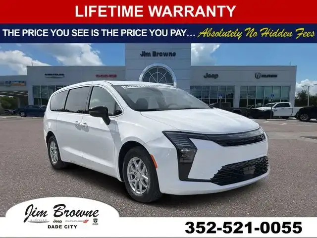2027 Chrysler Pacifica Select's photo