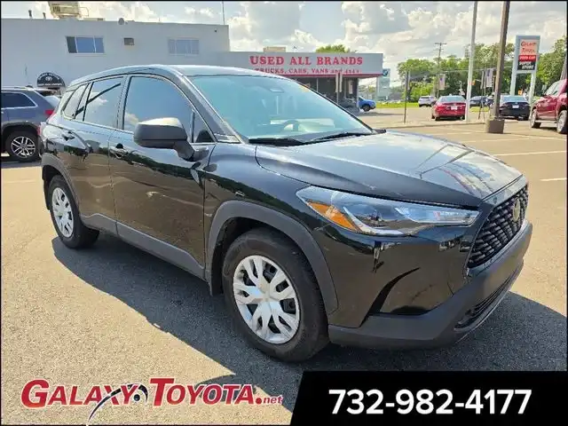 2023 Toyota Corolla Cross L AWD's photo