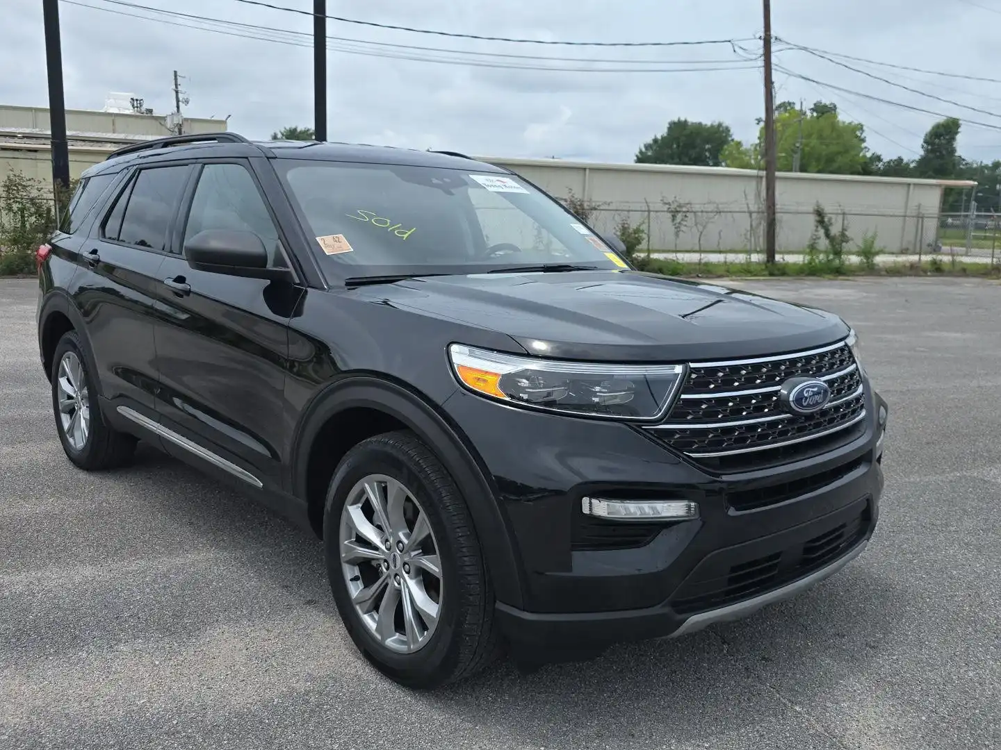 2023 Ford Explorer XLT 4WD's photo